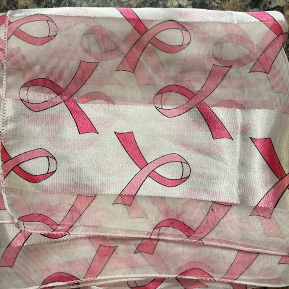 8 women’s scarves - Picture 7 of 11